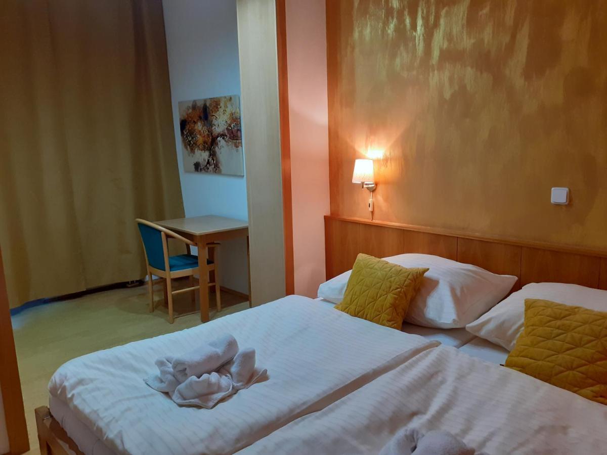 Hotel Gold Terhely Kültér fotó